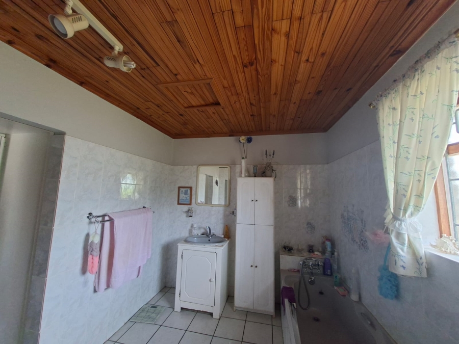4 Bedroom Property for Sale in Fraaiuitsig Western Cape
